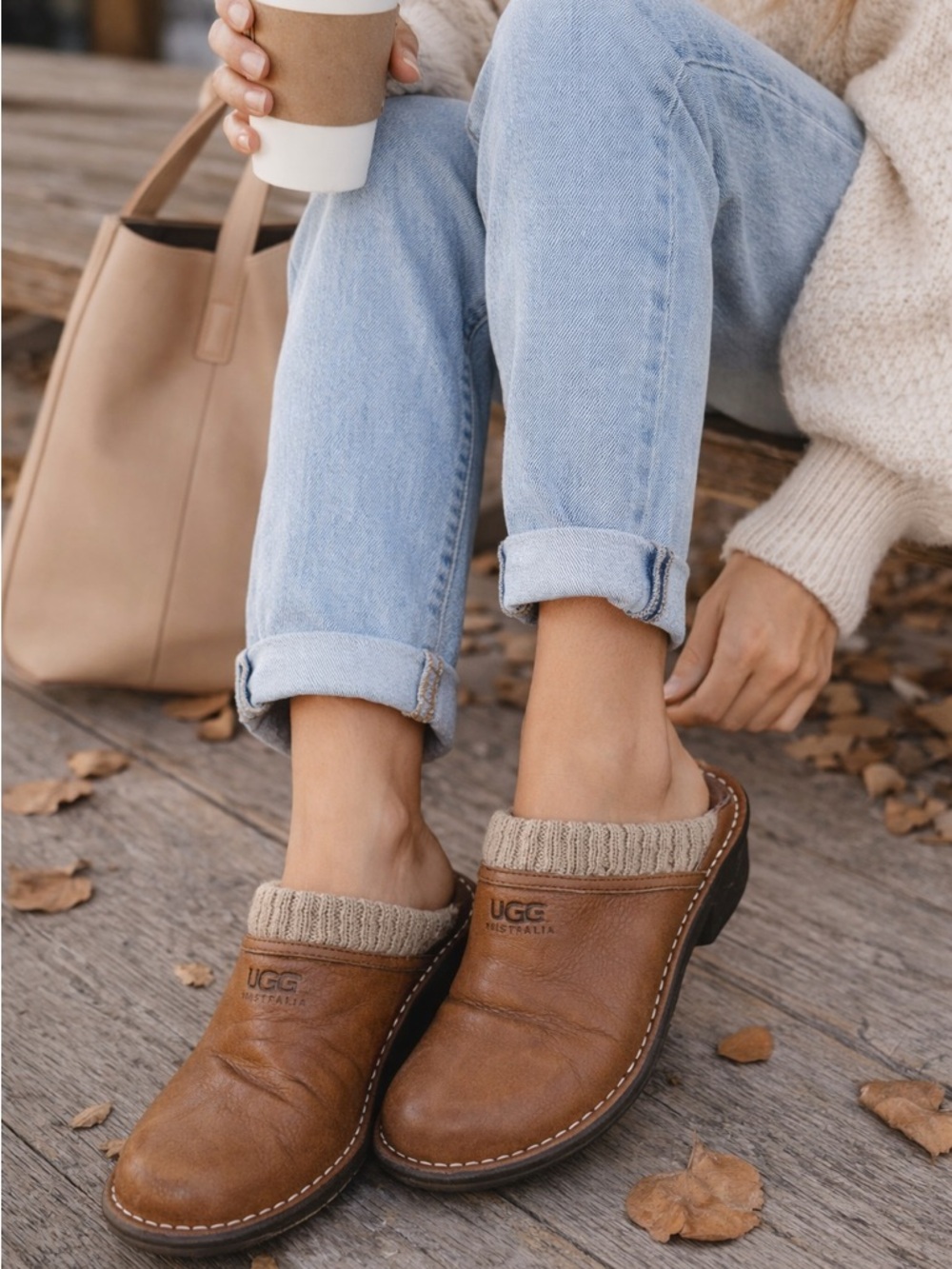 UGG Australia Brown Leather Knit Collar Clogs Mules Cozy Slip On Size 7